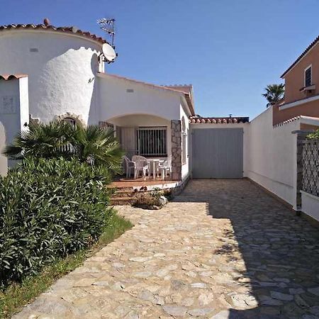 Xalet Amb Jardi Villa Empuriabrava Eksteriør billede